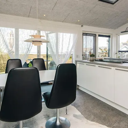 3 Person In V-by Traum * Esbjerg